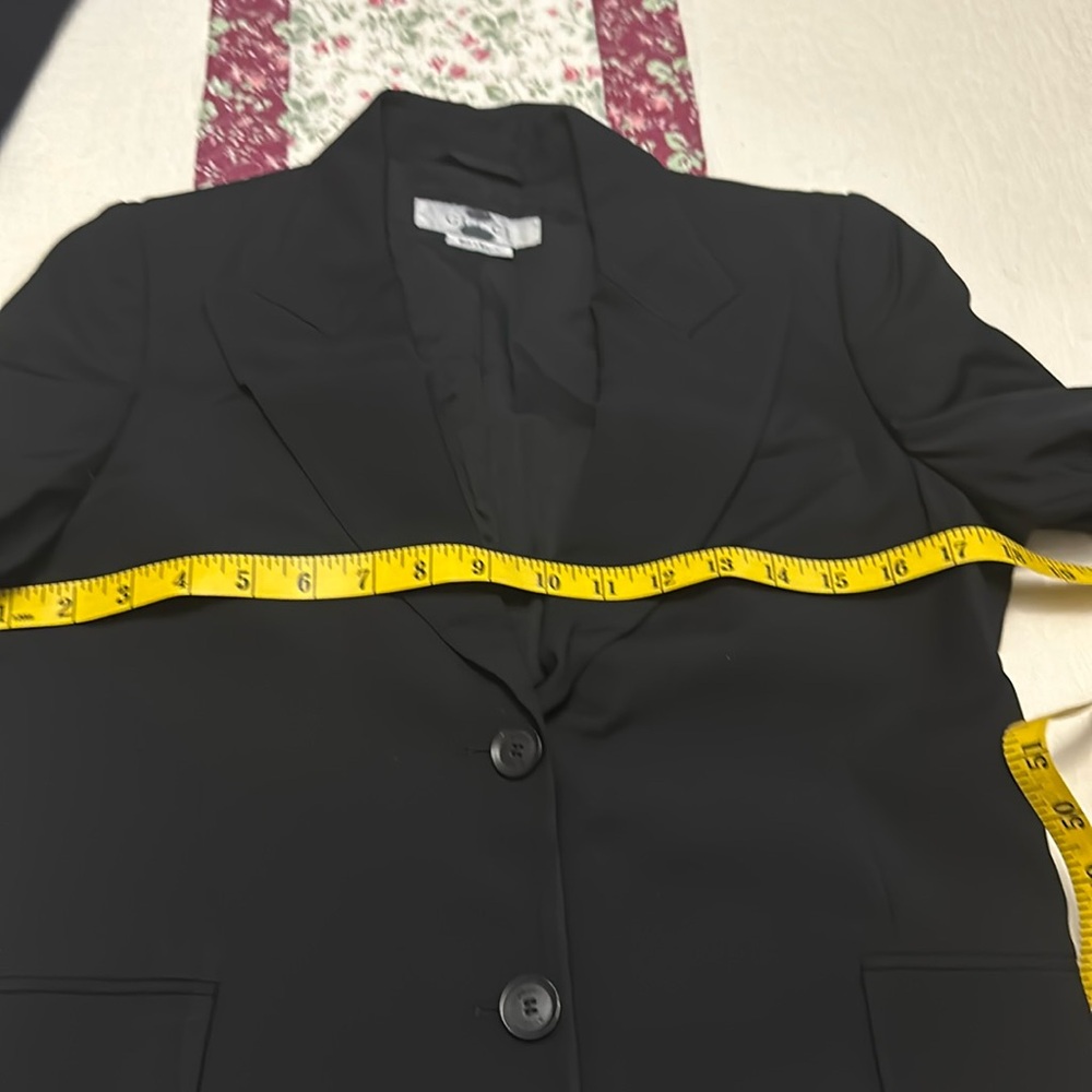 Gucci uniform jacket used in good condition